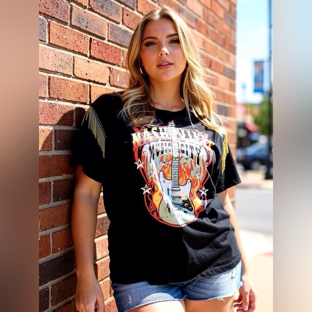 Nashville Music City Black Fringe Top Women’s Large country music graphic Tee